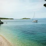 Agali Paxos Oziás