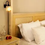Agali Paxos Oziás