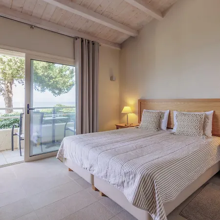 Agali Paxos 4* Oziás