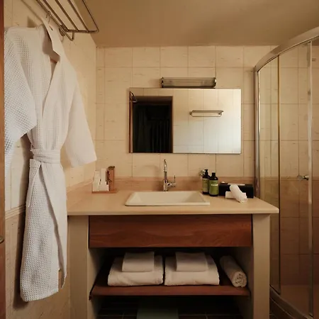 Agali Paxos 4* Oziás