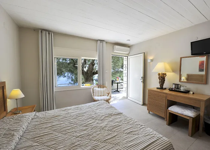 מלון Agali Paxos